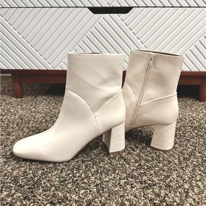 New Nordstrom Rack Ivory Naja Ankle Boots